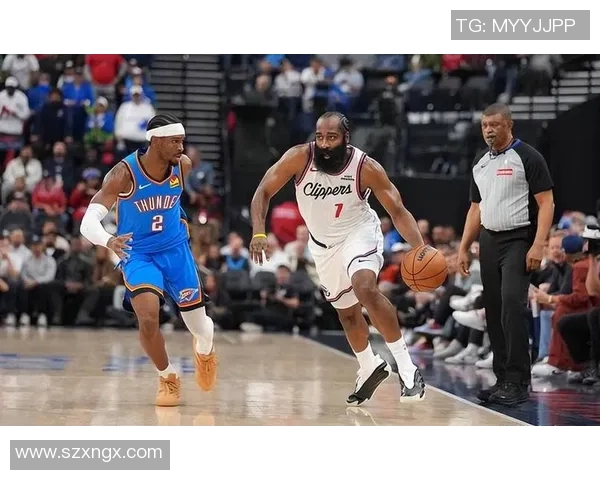 雷霆与快船激战回顾15场精彩录像分析与亮点总结